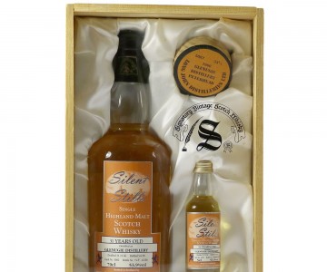 Glenugie 1966 31 Year Old, Signatory Vintage Silent Stills with Case